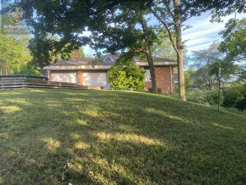 Maison - 240 m² - 6 pièces