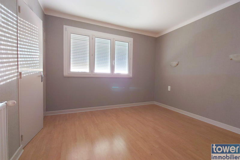 Appartement - 81 m² - 5 pièces