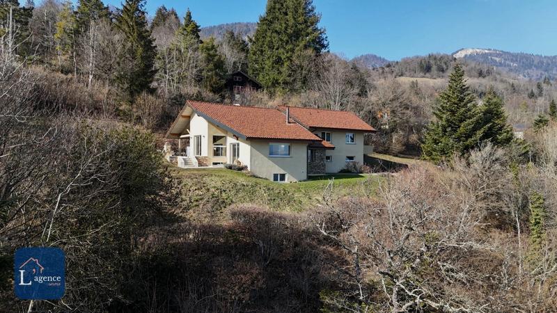 Maison - 262 m² - 8 pièces