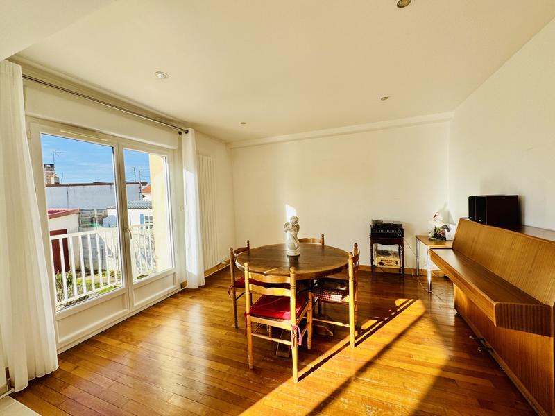 Maison - 140 m² - 6 pièces