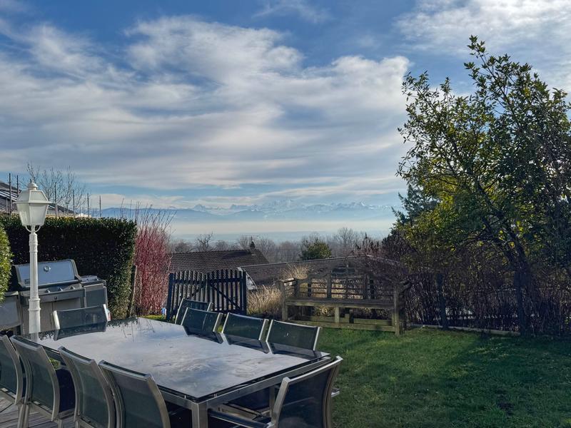 Maison - 230 m² - 6 pièces