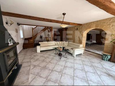 Demeure - 352 m² - 9 pièces