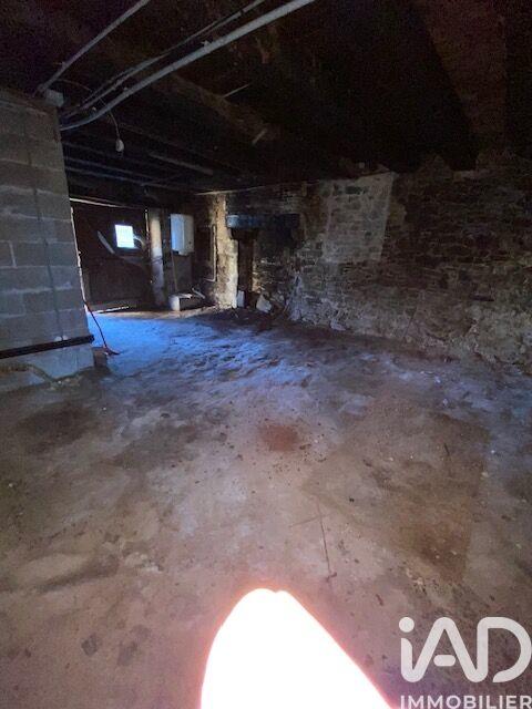 Maison - 220 m² - 5 pièces