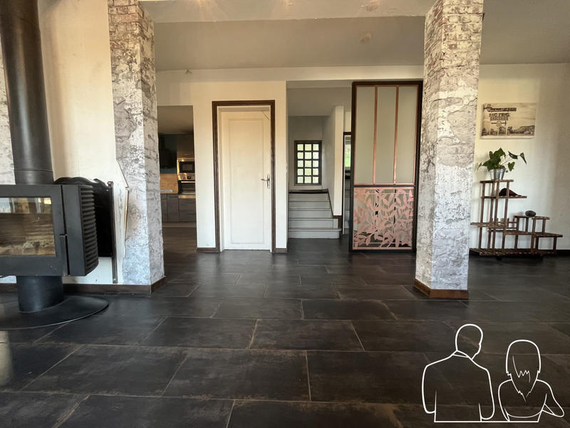 Maison traditionnelle - 156 m² - 5 pièces