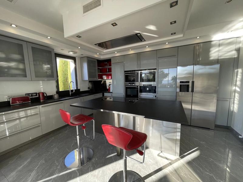 Villa - 350 m² - 15 pièces