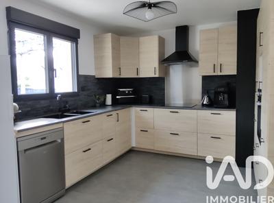 Maison - 121 m² - 5 pièces