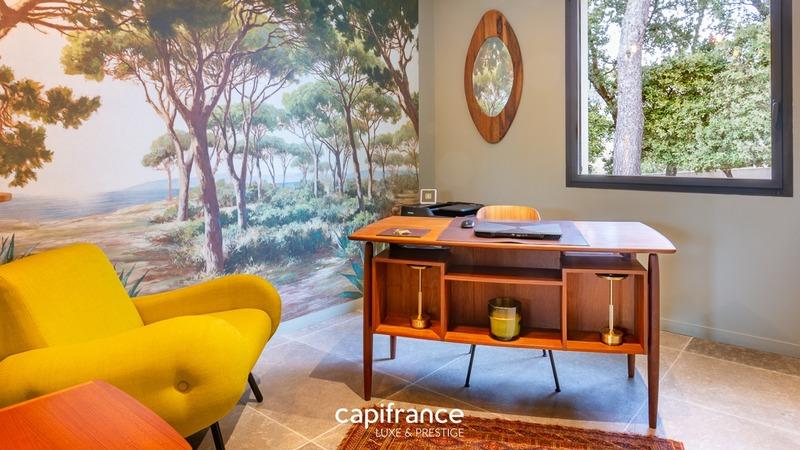 Propriété - 342 m² - 10 pièces