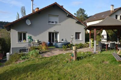 Maison - 104 m² - 5 pièces