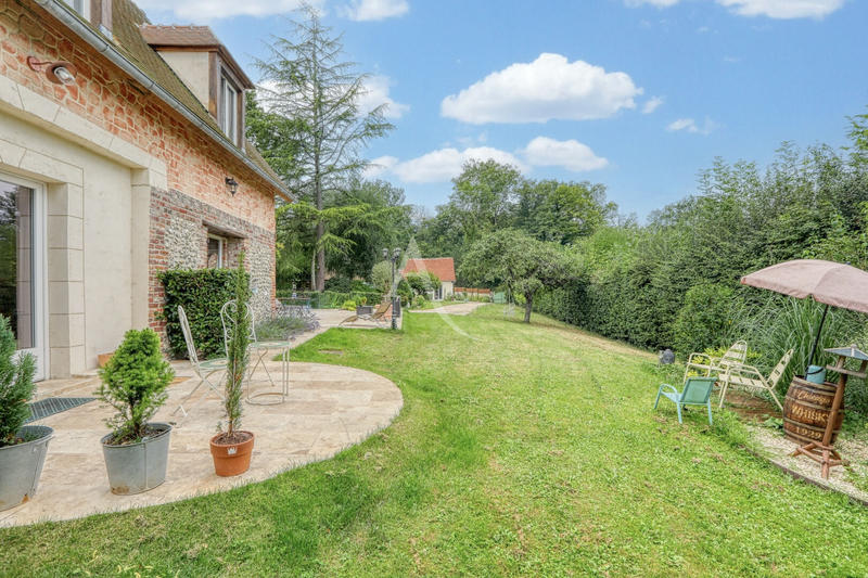 Maison - 200 m² - 7 pièces