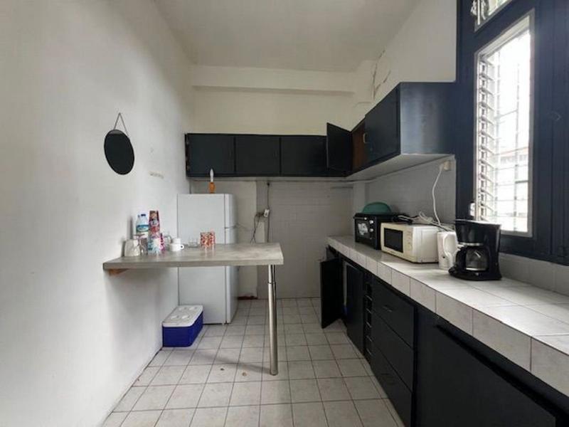 Maison - 400 m² - 11 pièces