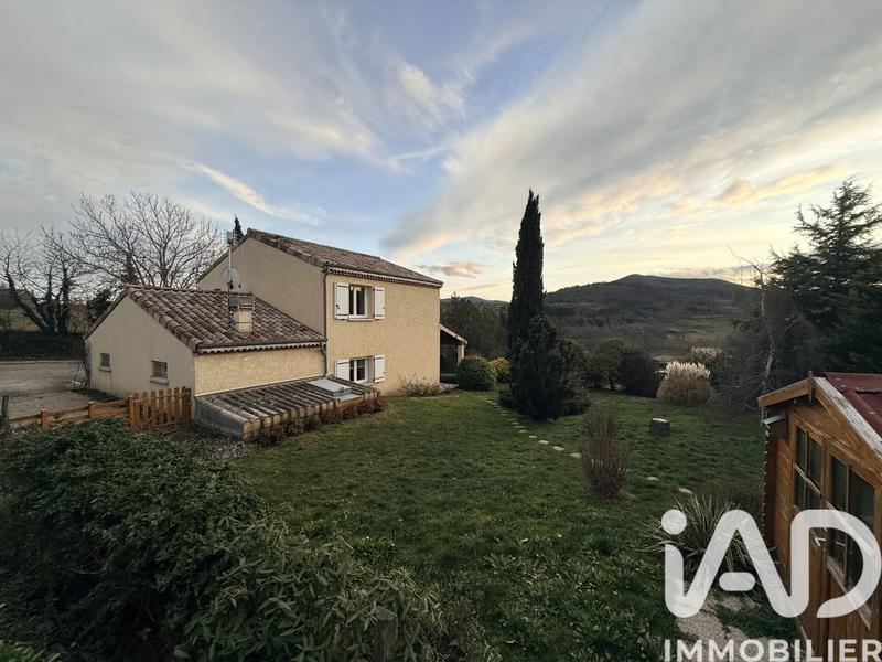 Maison - 97 m² - 5 pièces