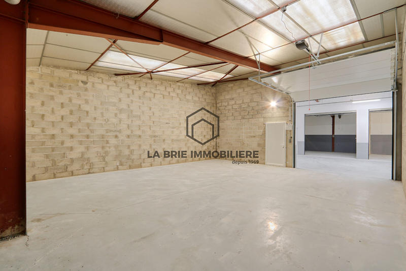 Local d'activité / Entrepôt - 70 m² - 1 pièce