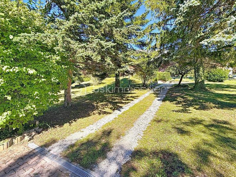 Maison - 143 m² - 6 pièces