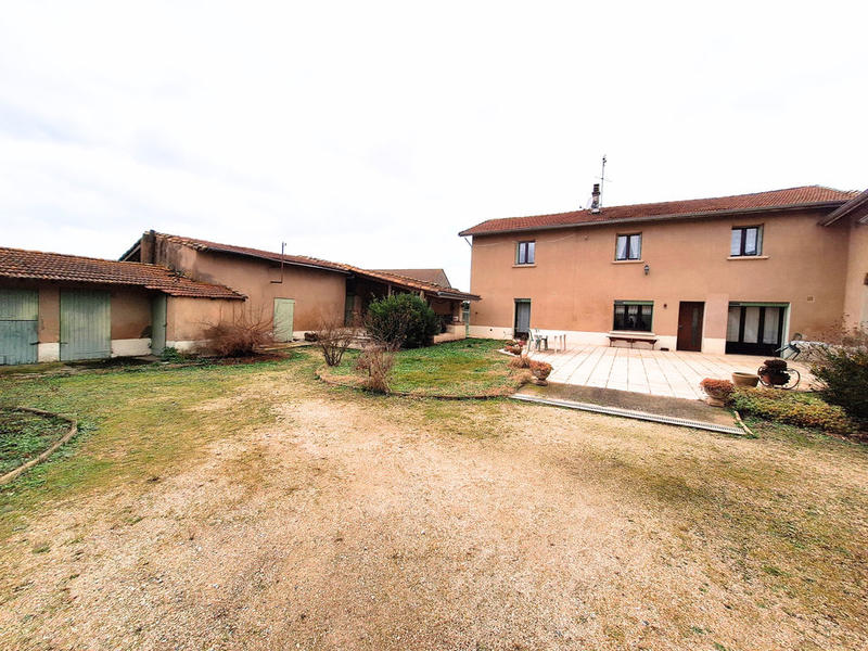 Maison - 280 m² - 10 pièces