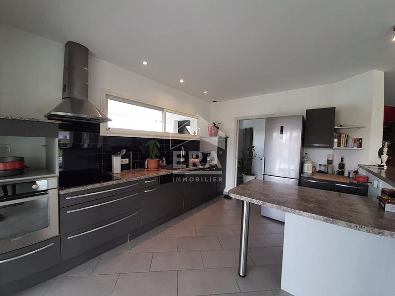 Maison - 170 m² - 4 pièces