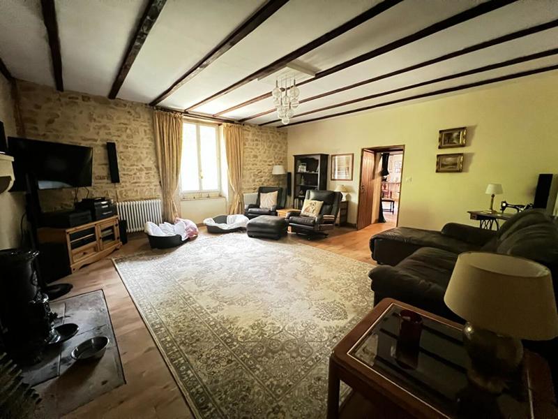 Maison ancienne - 195 m² - 7 pièces