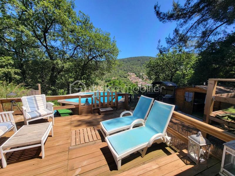 Villa - 188 m² - 9 pièces