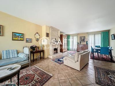 Maison - 171 m² - 7 pièces
