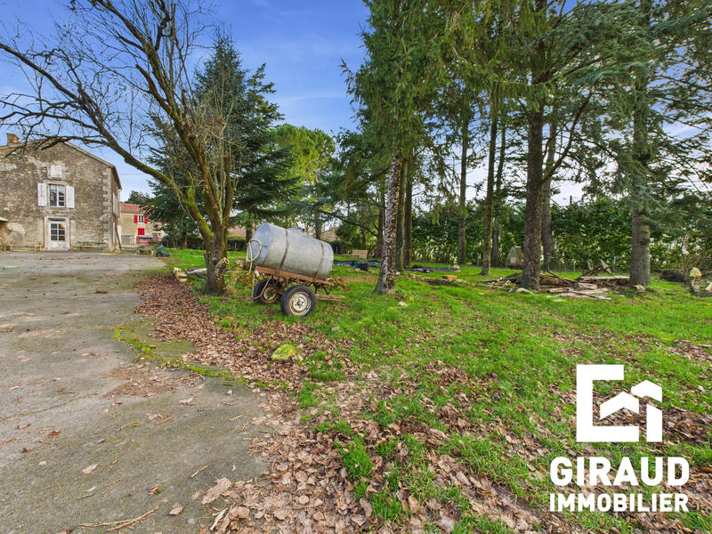 Maison ancienne - 195 m² - 1 pièce