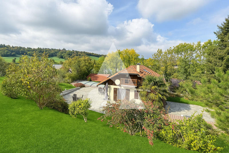 Maison - 200 m² - 4 pièces