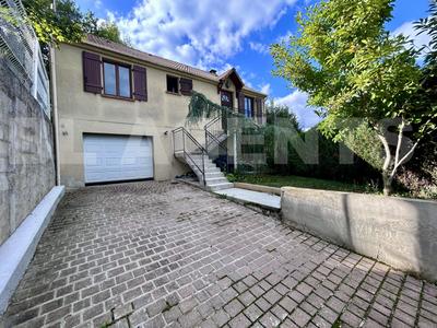 Maison traditionnelle - 115 m² - 6 pièces