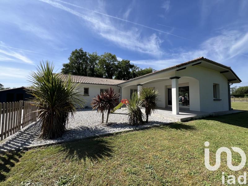 Maison - 201 m² - 8 pièces