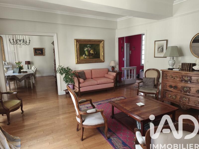 Maison de ville - 300 m² - 11 pièces