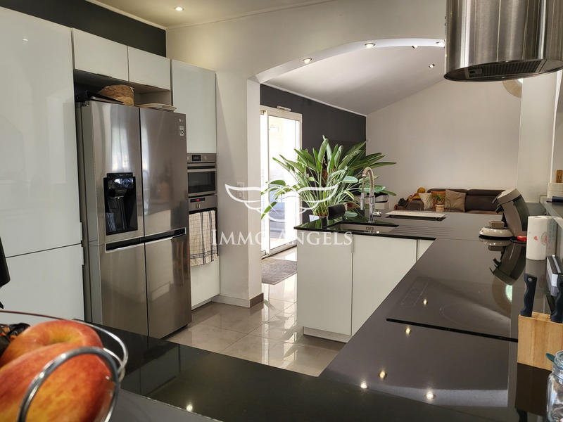 Maison - 192 m² - 8 pièces