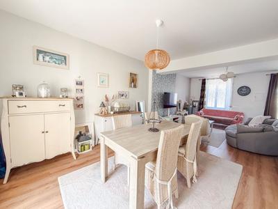 Maison - 175 m² - 8 pièces