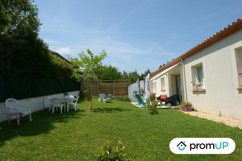 Maison traditionnelle - 88 m² - 4 pièces