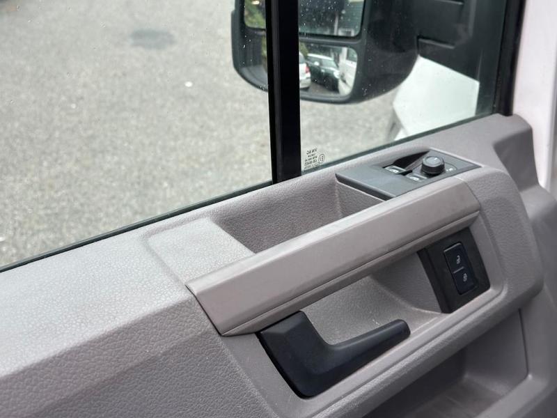 Volkswagen Crafter Chassis Cabine Csc Propulsion (Rj) 35 2.0 Tdi 177ch Business Line Caisse 20m3 Hayon Prix Ttc