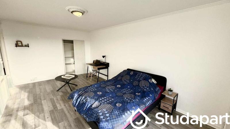 Chambre - 12 m² - 1 pièce