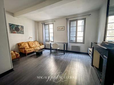 Immeuble - 103 m² - 6 pièces