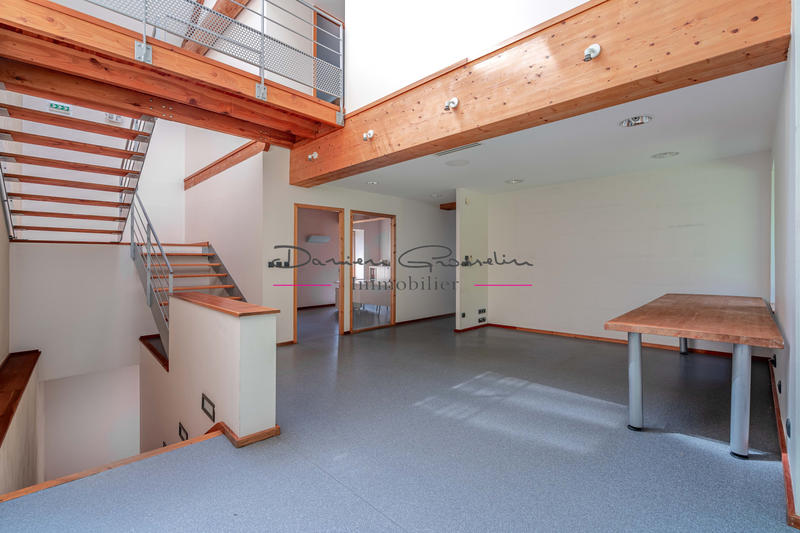 Propriété - 800 m² - 14 pièces