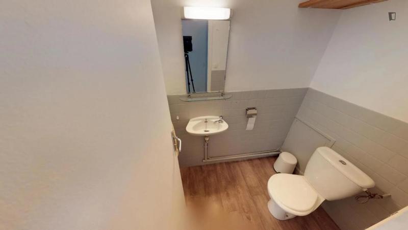 Chambre - 13 m² - 5 pièces