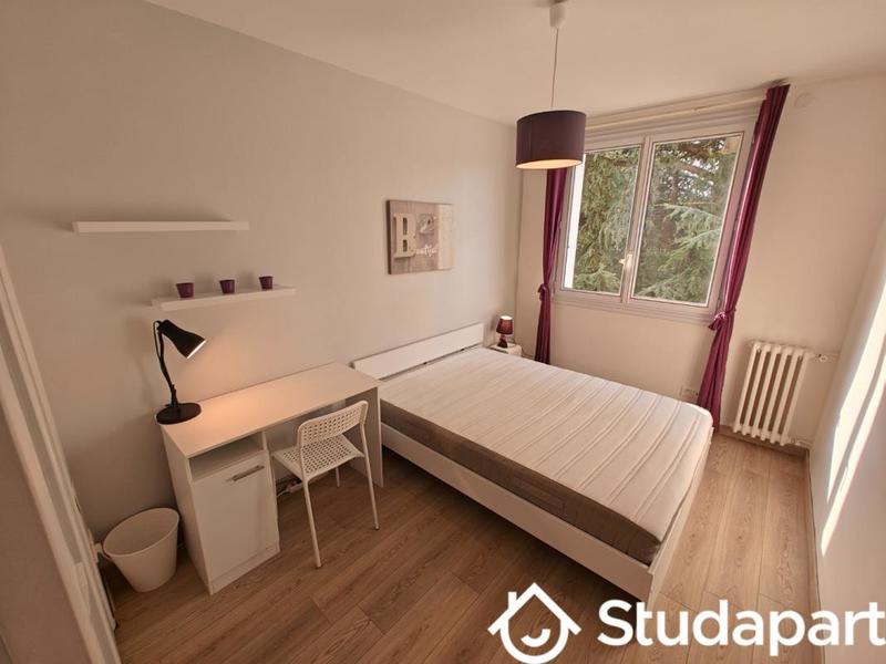 Chambre - 10 m² - 1 pièce