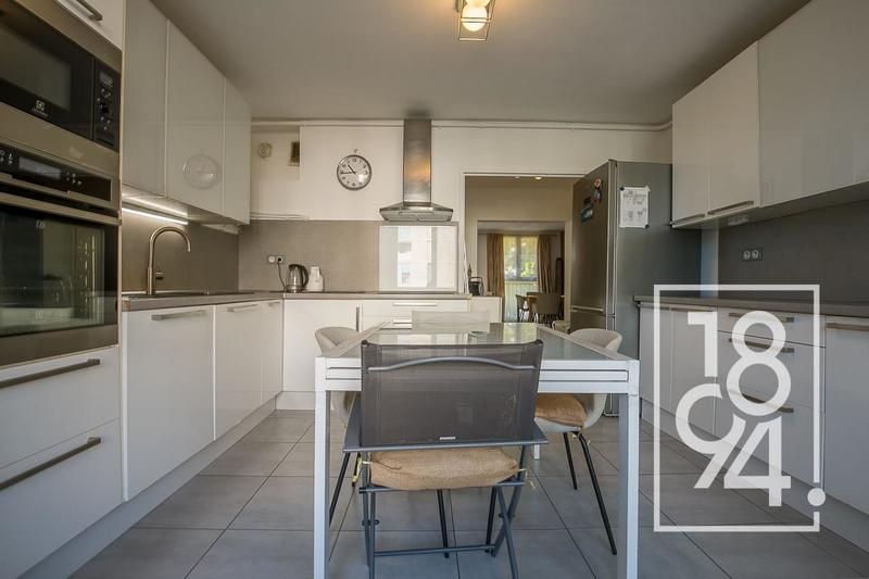 Appartement - 83 m² - 3 pièces