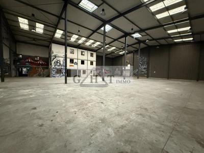 Entrepôt - 4 250 m²