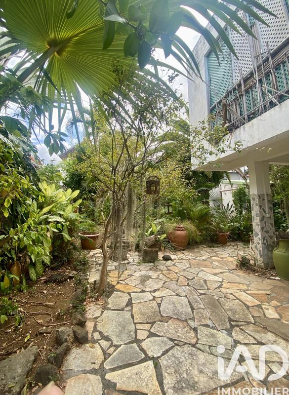 Maison - 201 m² - 10 pièces