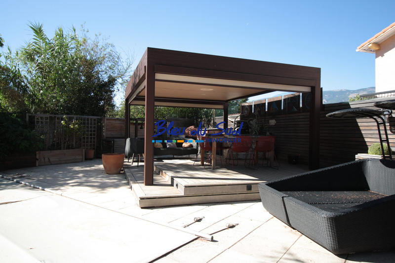 Villa - 275 m² - 7 pièces