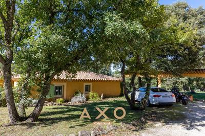 Maison - 230 m² - 8 pièces