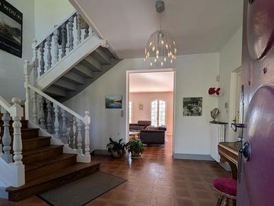 Propriété - 371 m² - 10 pièces