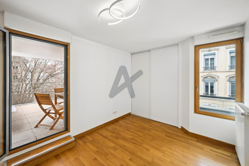 Appartement - 121 m² - 5 pièces