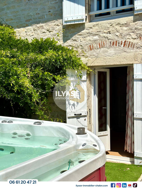 Maison - 150 m² - 7 pièces