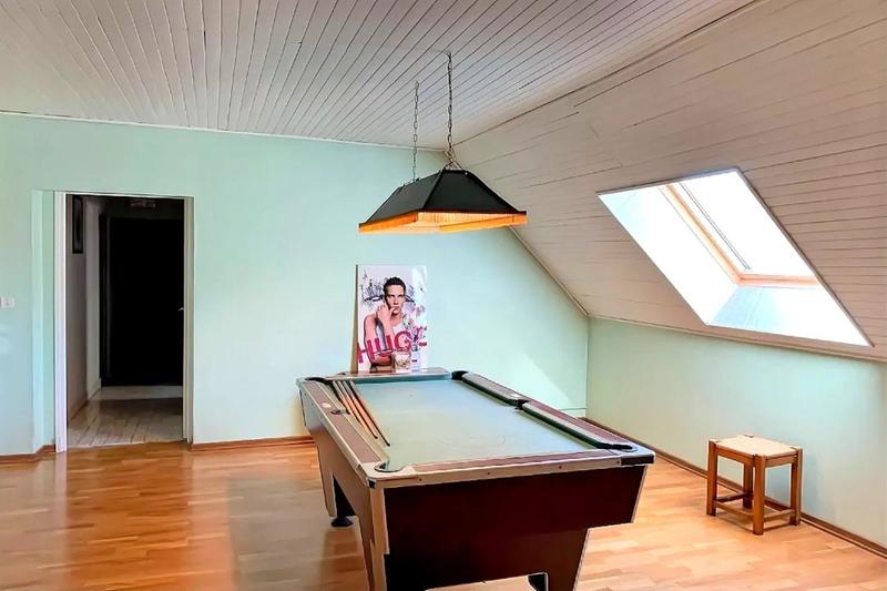 Maison - 460 m² - 14 pièces