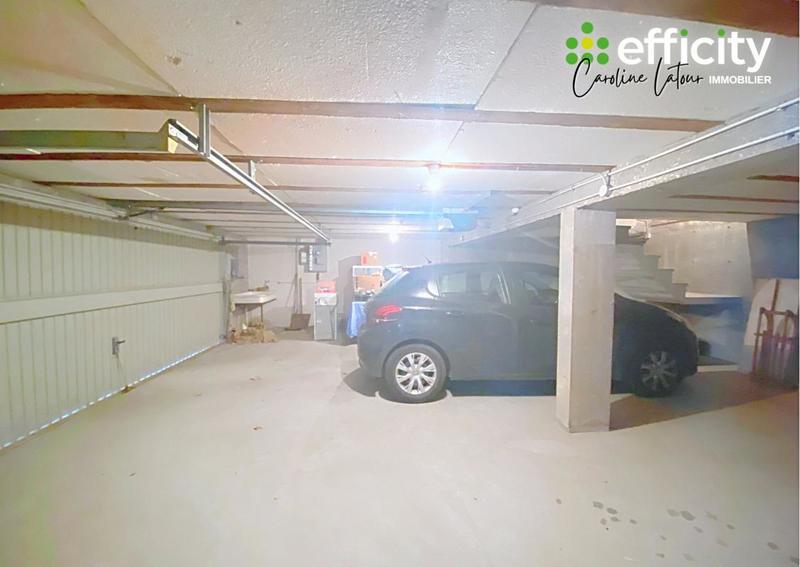 Maison - 310 m² - 6 pièces