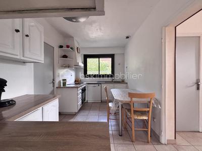 Maison traditionnelle - 130 m² - 6 pièces