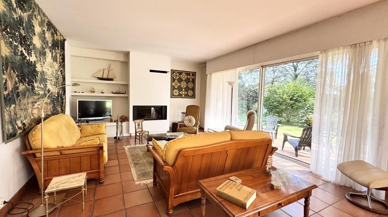 Maison d'architecte - 212 m² - 8 pièces