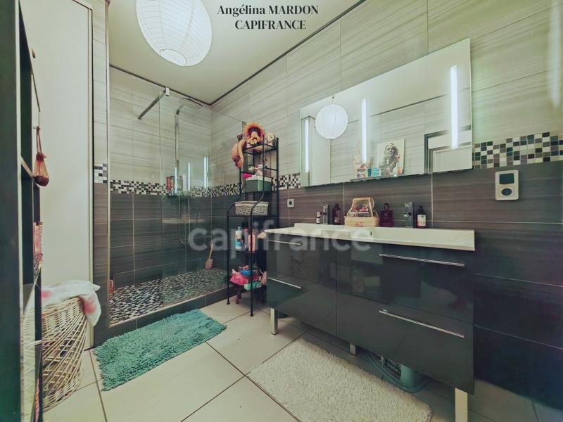 Appartement - 90 m² - 4 pièces