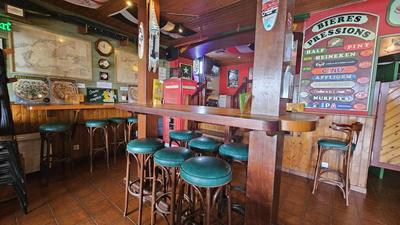 Local d'activité / Entrepôt - 161 m² - 4 pièces